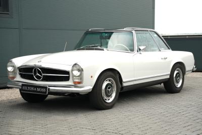 1968 Mercedes - Benz 280 SL