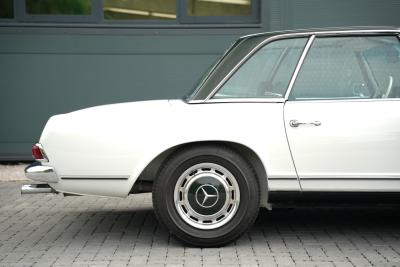 1968 Mercedes - Benz 280 SL