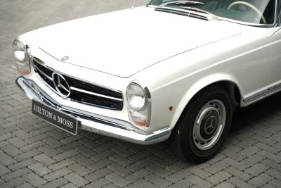 1968 Mercedes - Benz 280 SL