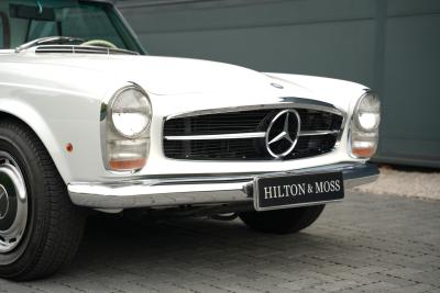 1968 Mercedes - Benz 280 SL