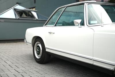 1968 Mercedes - Benz 280 SL