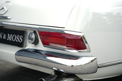 1968 Mercedes - Benz 280 SL