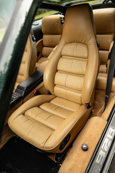 1989 Porsche 928 S4