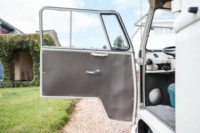 1966 Volkswagen TYPE 2 T1 DOUBLE-DOOR SUNDIAL CAMPER