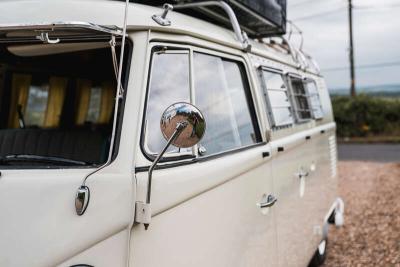 1966 Volkswagen TYPE 2 T1 DOUBLE-DOOR SUNDIAL CAMPER