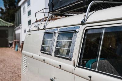 1966 Volkswagen TYPE 2 T1 DOUBLE-DOOR SUNDIAL CAMPER