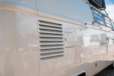 1966 Volkswagen TYPE 2 T1 DOUBLE-DOOR SUNDIAL CAMPER