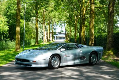 1993 Jaguar XJ220