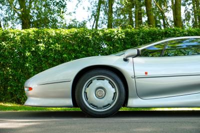 1993 Jaguar XJ220
