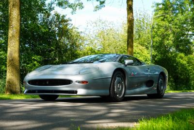 1993 Jaguar XJ220
