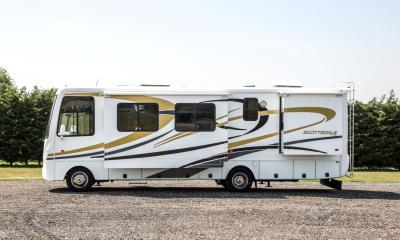 2005 Newmar Scottsdale 3201 Motorhome
