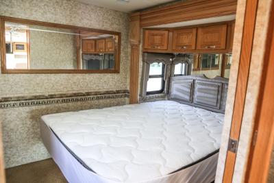 2005 Newmar Scottsdale 3201 Motorhome