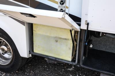 2005 Newmar Scottsdale 3201 Motorhome