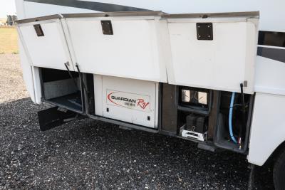 2005 Newmar Scottsdale 3201 Motorhome