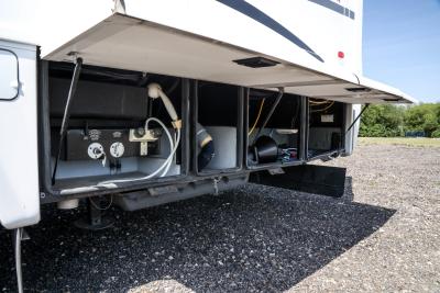 2005 Newmar Scottsdale 3201 Motorhome