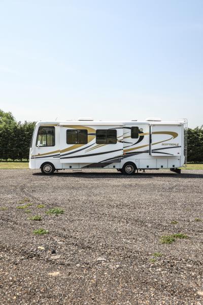 2005 Newmar Scottsdale 3201 Motorhome