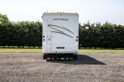 2005 Newmar Scottsdale 3201 Motorhome