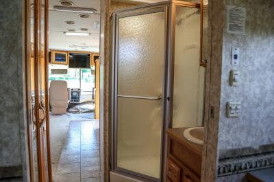 2005 Newmar Scottsdale 3201 Motorhome