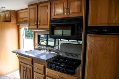 2005 Newmar Scottsdale 3201 Motorhome