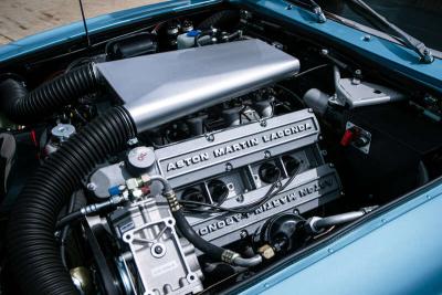1974 Aston Martin V8 SERIES 3