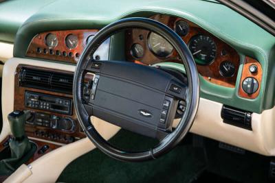 1998 Aston Martin V8 COUPE AUTO