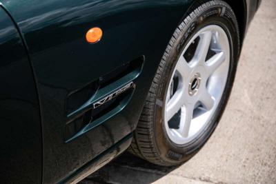 1998 Aston Martin V8 COUPE AUTO