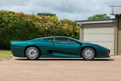 1994 Jaguar XJ 220