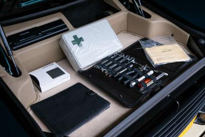 1994 Jaguar XJ 220