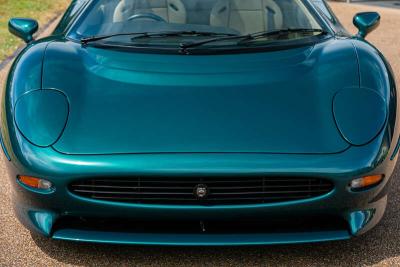 1994 Jaguar XJ 220