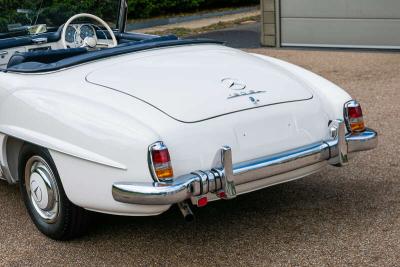 Mercedes - Benz 190SL