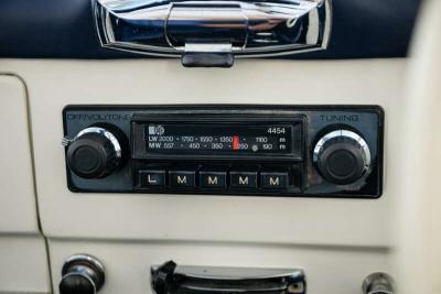 Mercedes - Benz 190SL