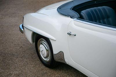 Mercedes - Benz 190SL