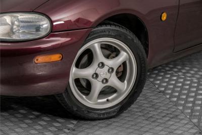 2000 Mazda MX-5