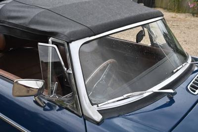1972 MG B Roadster