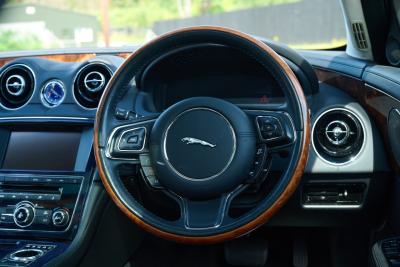 2012 Jaguar XJ Portfolio V8