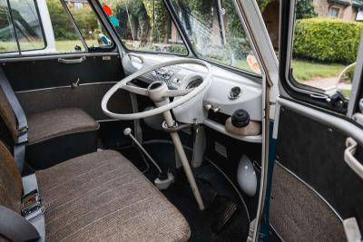 1966 Volkswagen TYPE 2 T1 SPLIT SCREEN CAMPER DEVON CARAVETTE