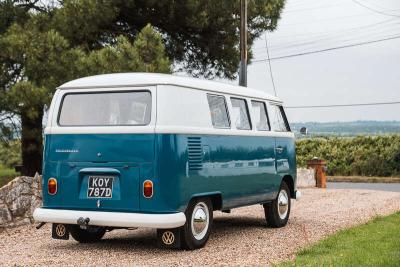 1966 Volkswagen TYPE 2 T1 SPLIT SCREEN CAMPER DEVON CARAVETTE