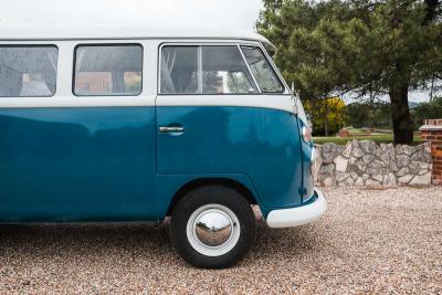 1966 Volkswagen TYPE 2 T1 SPLIT SCREEN CAMPER DEVON CARAVETTE