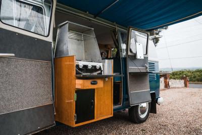 1966 Volkswagen TYPE 2 T1 SPLIT SCREEN CAMPER DEVON CARAVETTE