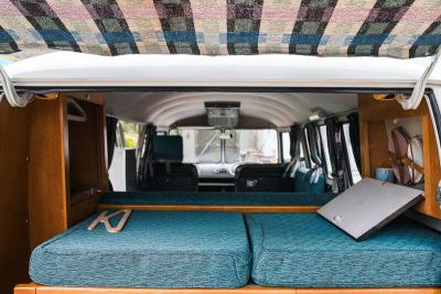 1966 Volkswagen TYPE 2 T1 SPLIT SCREEN CAMPER DEVON CARAVETTE