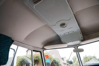 1966 Volkswagen TYPE 2 T1 SPLIT SCREEN CAMPER DEVON CARAVETTE