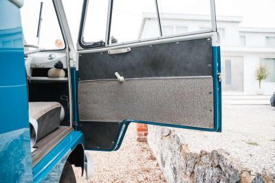 1966 Volkswagen TYPE 2 T1 SPLIT SCREEN CAMPER DEVON CARAVETTE