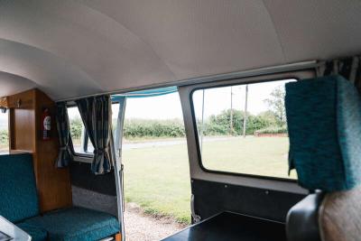 1966 Volkswagen TYPE 2 T1 SPLIT SCREEN CAMPER DEVON CARAVETTE