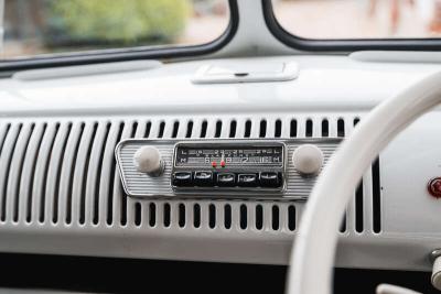 1966 Volkswagen TYPE 2 T1 SPLIT SCREEN CAMPER DEVON CARAVETTE