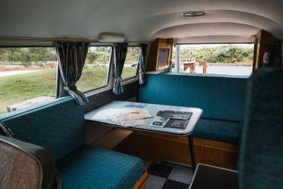1966 Volkswagen TYPE 2 T1 SPLIT SCREEN CAMPER DEVON CARAVETTE