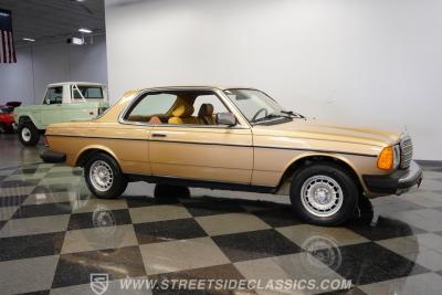 1983 Mercedes - Benz 300CD Turbo Diesel