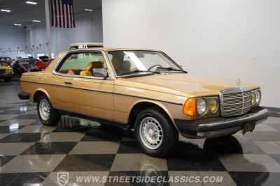 1983 Mercedes - Benz 300CD Turbo Diesel
