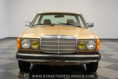 1983 Mercedes - Benz 300CD Turbo Diesel