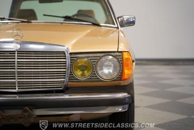 1983 Mercedes - Benz 300CD Turbo Diesel