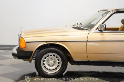 1983 Mercedes - Benz 300CD Turbo Diesel